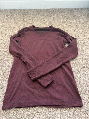 Lululemon Swiftly Relaxed Long-Sleeve Shirt Hip Length in Burgundy